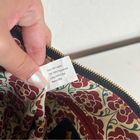 EMMA FOX 100% Leather Suede Bucket Shoulder Bag w/ Floral Appliqué Strap - Picture 12 of 13